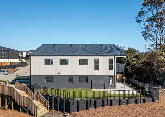  at 3/7 Parapara Place, Albany, North Shore City, Auckland