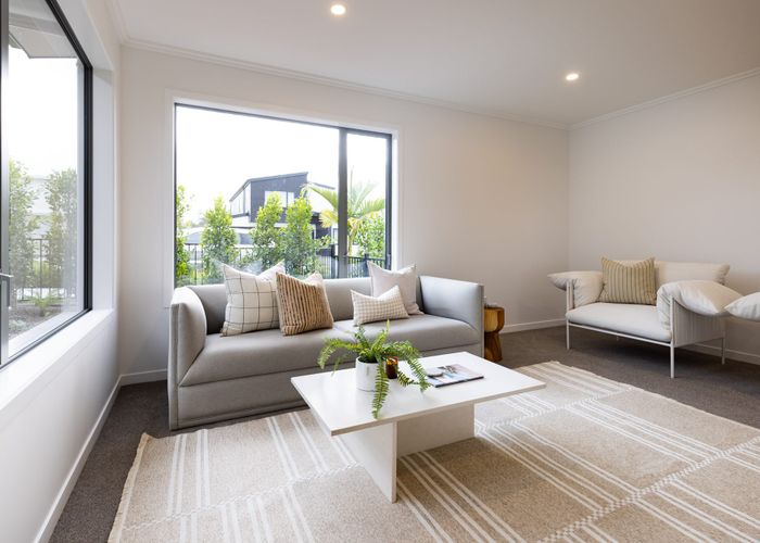  at 8 Henl Lane, Milldale, Rodney, Auckland