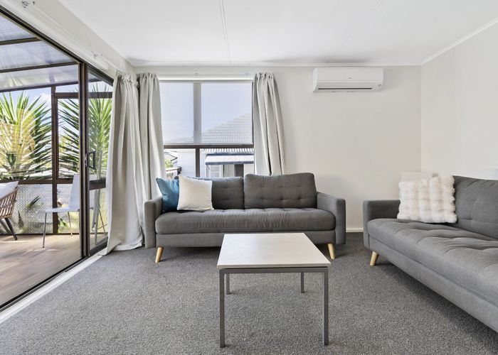  at 17 Waddell Avenue, Point England, Auckland