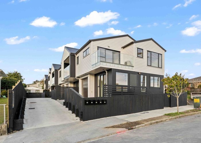 For sale 5D Stedman Place, Avondale, Auckland City, Auckland homes