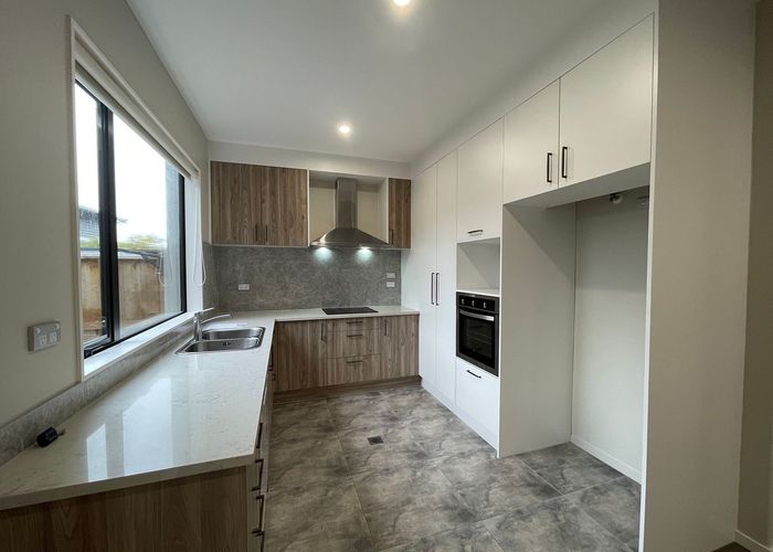  at 2/8 Maru Road, Takanini, Papakura, Auckland