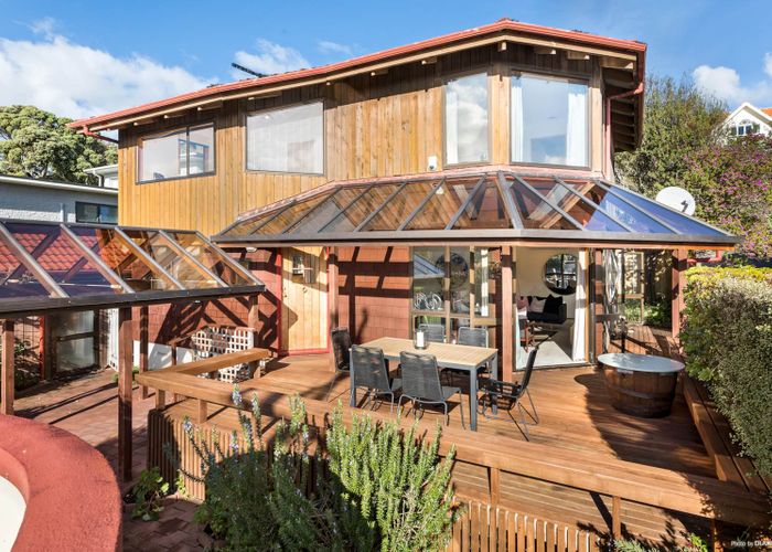  at 7A Nihill Crescent, Mission Bay, Auckland