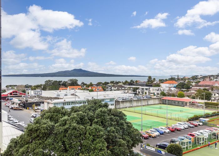  at 9-17 Byron Avenue, Takapuna, North Shore City, Auckland