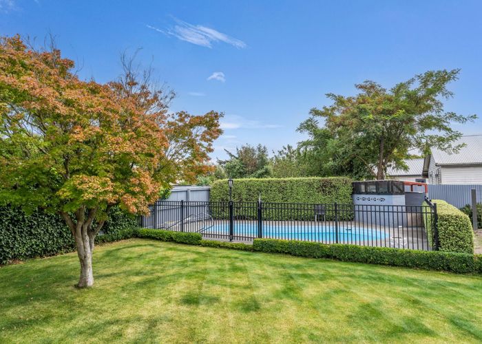  at 6 Earnslaw Crescent, Bryndwr, Christchurch City, Canterbury