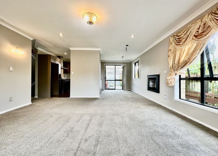  at 20 Thomas Road, Flat Bush, Manukau City, Auckland