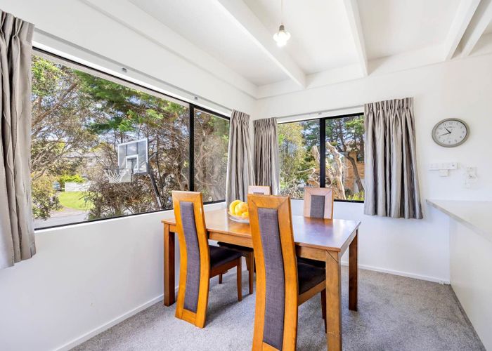  at 2/41 Merriefield Avenue, Forrest Hill, North Shore City, Auckland