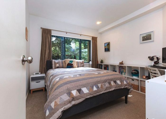  at 220 Woodlands Park Rd, Titirangi, Waitakere City, Auckland
