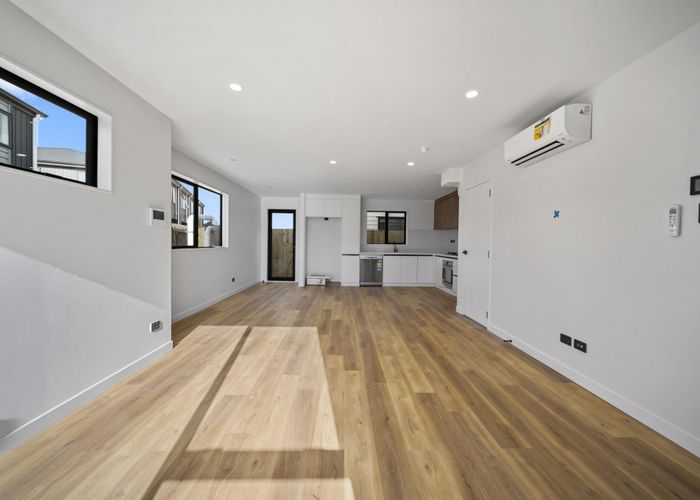  at 52 Greenmeadows Avenue, Manurewa East, Manukau City, Auckland