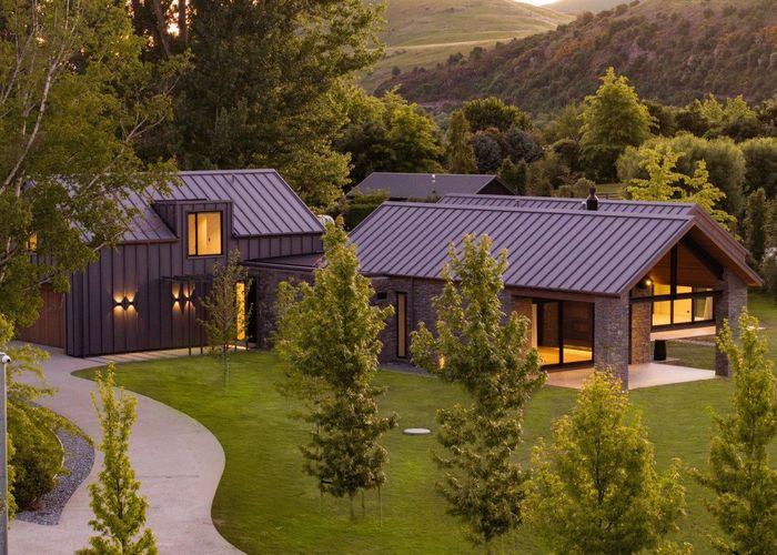  at 33 Central Park Avenue, Lake Hayes, Queenstown-Lakes, Otago