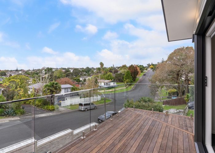  at 51 Tamahere Drive, Glenfield, North Shore City, Auckland