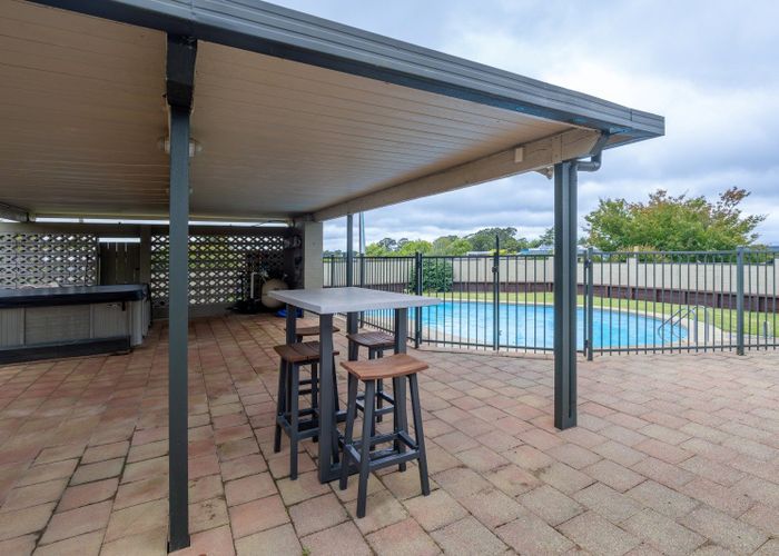  at 6 Resthill Crescent, Glenview, Hamilton, Waikato