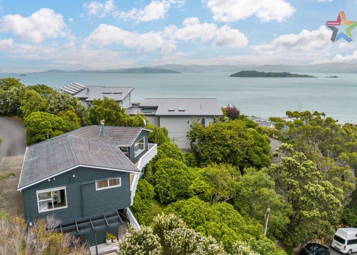  at 6 Nikau Road, Point Howard, Lower Hutt