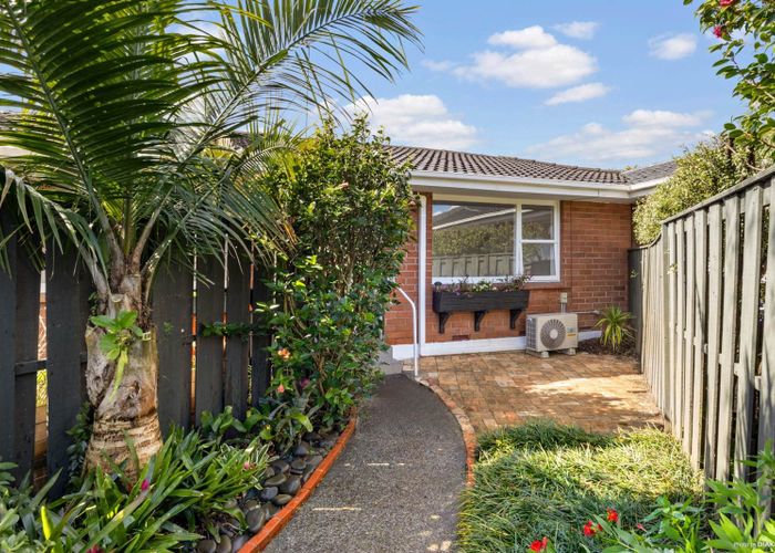  at 2/7 Celtic Crescent, Ellerslie, Auckland City, Auckland