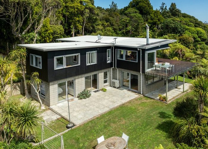  at 296 Piha Road, Piha, Waitakere City, Auckland