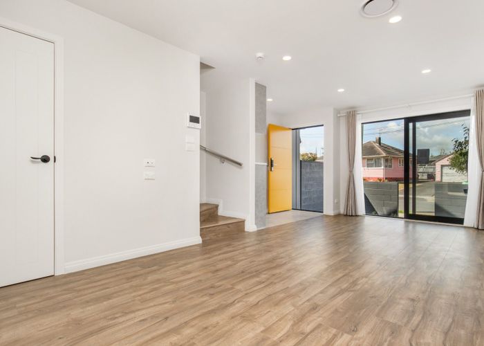  at 48A Waimate Street, Clover Park, Auckland