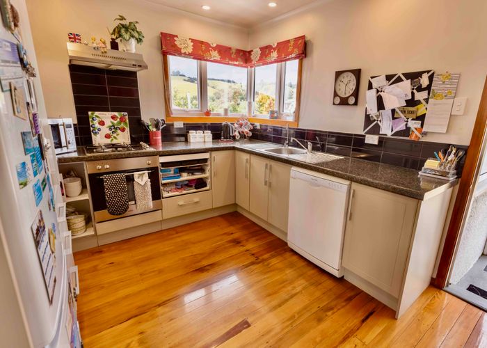  at 6 Clyde Street, Kinmont Park, Mosgiel