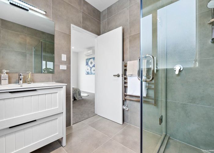  at 114 Fairview Avenue, Fairview Heights, Auckland