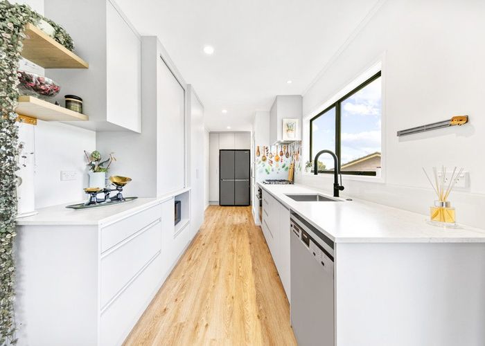  at 22 Deverell Place, Northcross, North Shore City, Auckland