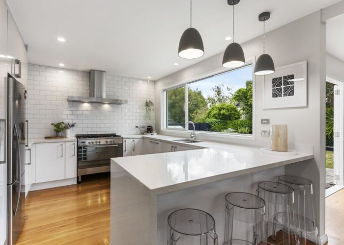  at 12 Ripon Crescent, Meadowbank, Auckland