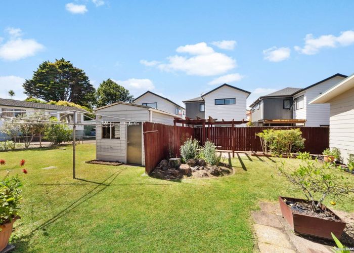  at 50 Chilcott Road, Henderson, Waitakere City, Auckland