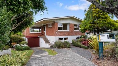  at 34 Holland Road, Hillcrest, Auckland