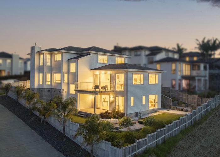  at 8 Richard Hill Close, Albany, North Shore City, Auckland