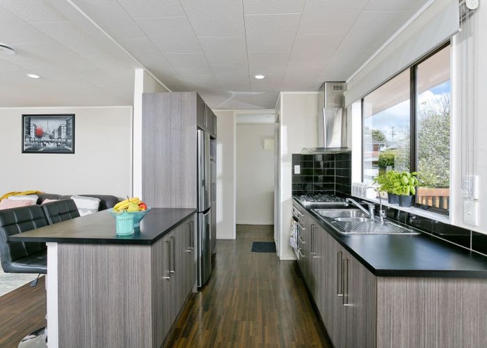  at 4/85 Hutchinson Avenue, New Lynn, Auckland