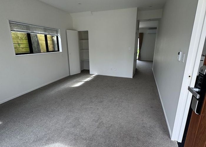  at 5/14 Medallion Drive, Oteha, North Shore City, Auckland