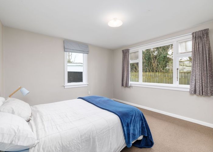  at 2/27 Devonport Lane, Merivale, Christchurch City, Canterbury