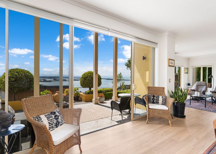  at 8 Melleray Place, Redcliffs, Christchurch