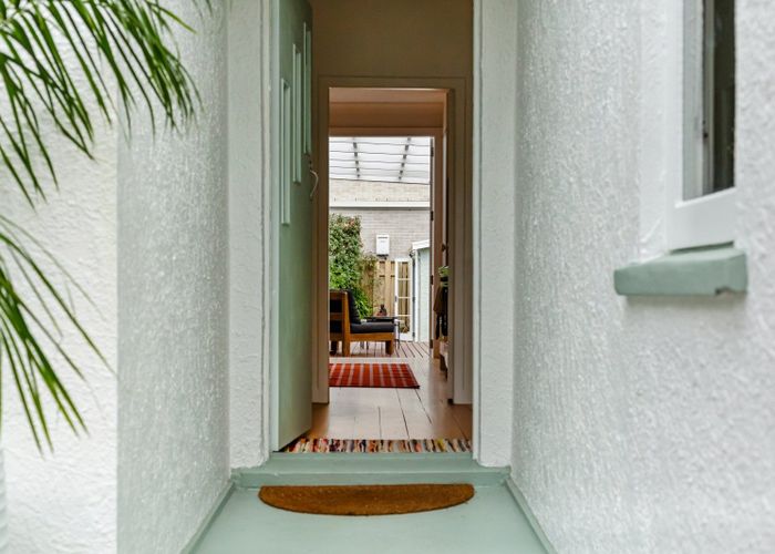  at 46 Smale Street, Point Chevalier, Auckland City, Auckland