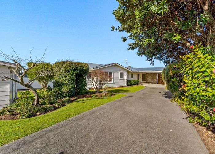  at 99 Aberdeen Road, Castor Bay, North Shore City, Auckland