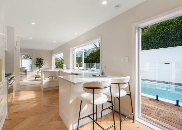  at 2/29 Harley Road, Takapuna, Auckland