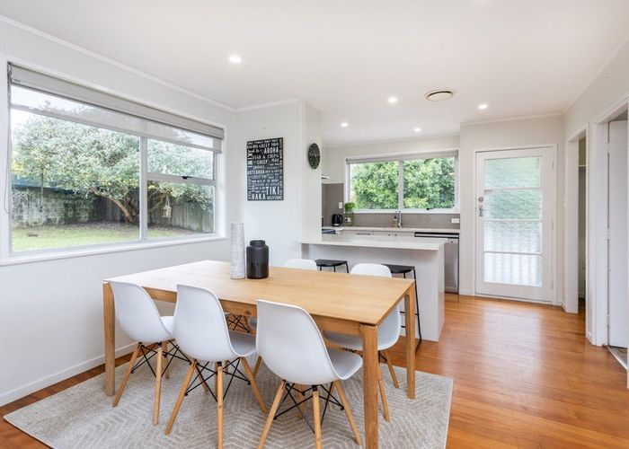  at 40 Vina Place, Massey, Waitakere City, Auckland
