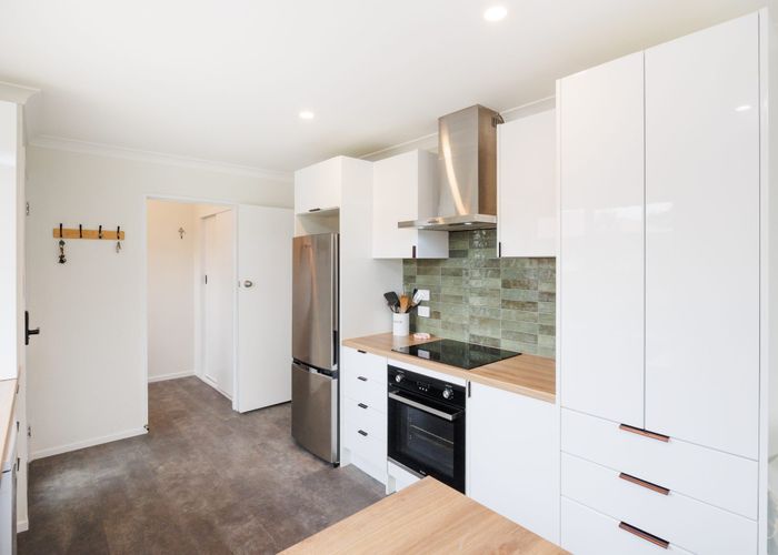  at 9 Lyndale Place, Kelvin Grove, Palmerston North, Manawatu / Whanganui