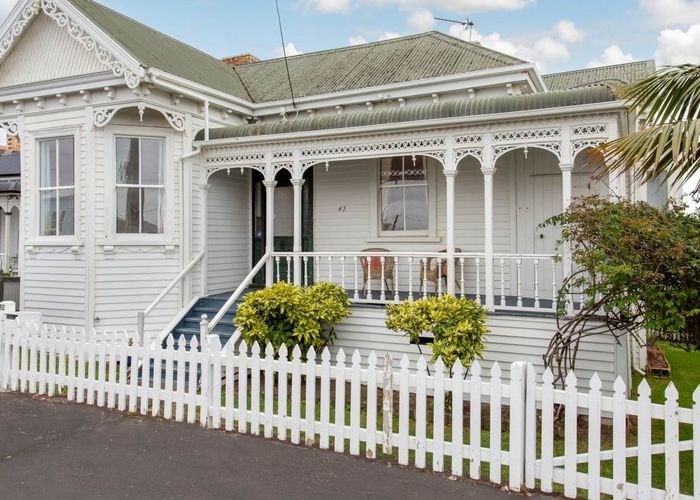  at 42 Calliope Road, Devonport, Auckland