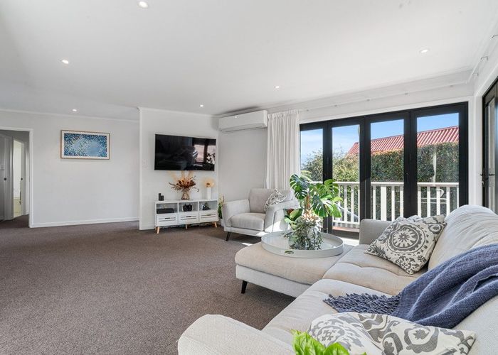  at 8 Tilia Place, Totara Heights, Auckland