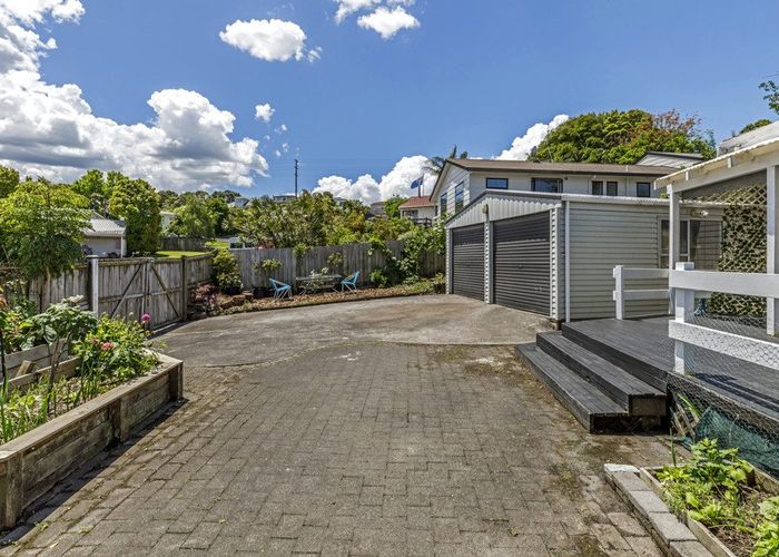  at 56 Athena Drive, Totara Vale, Auckland