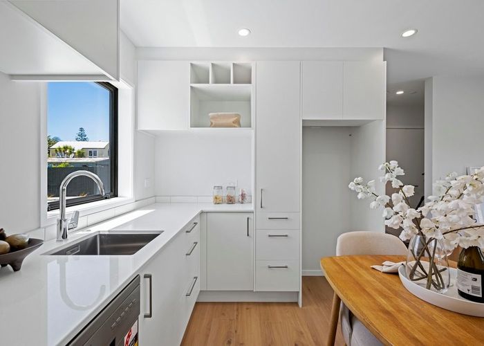  at 1/721 Te Atatu road, Te Atatu Peninsula, Waitakere City, Auckland