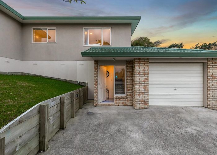  at 20 Quincey Place, Massey, Waitakere City, Auckland