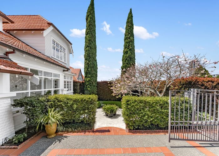  at 4 Tirohanga Avenue, Remuera, Auckland City, Auckland