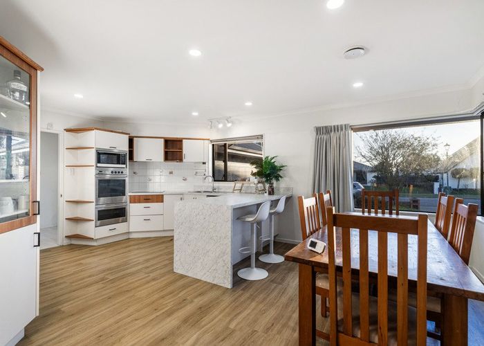 at 27 Ti Rakau Drive, Woolston, Christchurch City, Canterbury