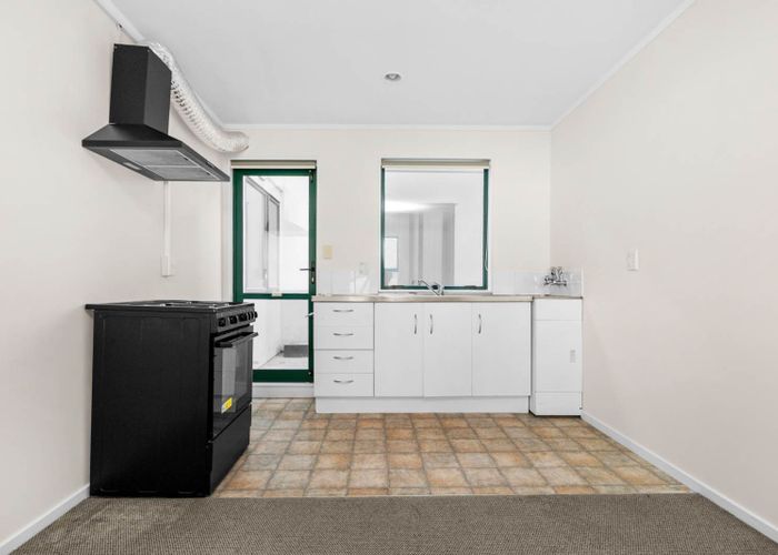  at 1/444 Mount Eden Road, Mount Eden, Auckland City, Auckland