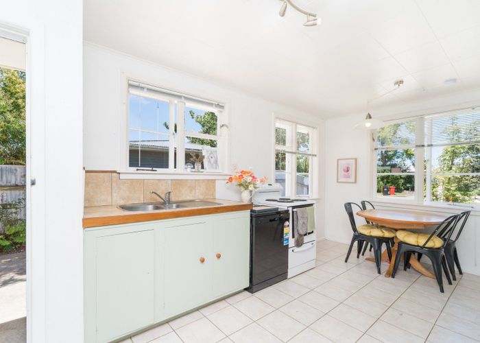  at 10 Denbigh Place, Awapuni, Palmerston North, Manawatu / Whanganui