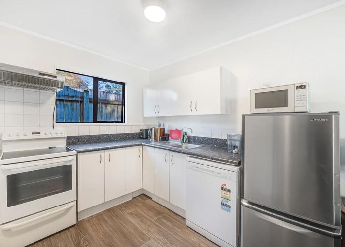  at 12b Sandrine Avenue, Clover Park, Manukau City, Auckland