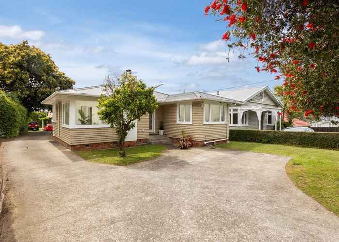  at 1/140 Richardson Road, Owairaka, Auckland
