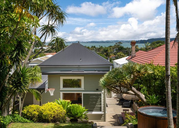  at 12 Peel Street, Westmere, Auckland