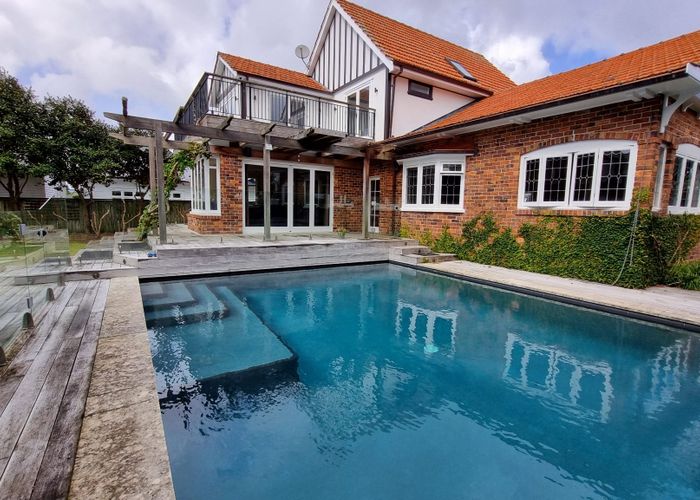  at 2 Oakfield Ave, Mount Albert, Auckland City, Auckland