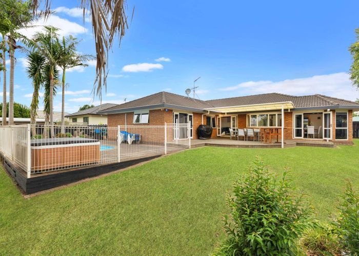  at 15 Longford Park Drive, Takanini, Auckland