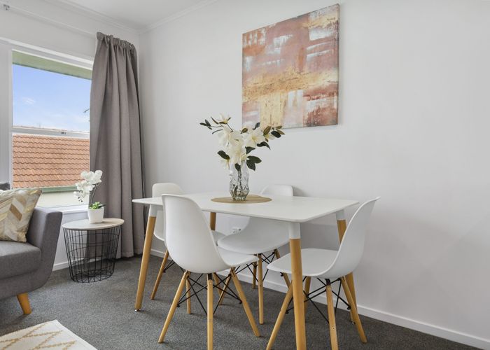  at 2/70 Nile Road, Milford, North Shore City, Auckland